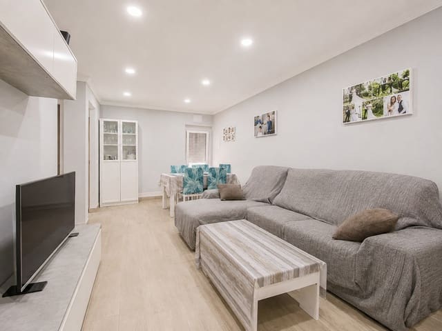 3 bedroom Townhouse for sale in Estepona with garage - € 699,000 (Ref: 10015291)
