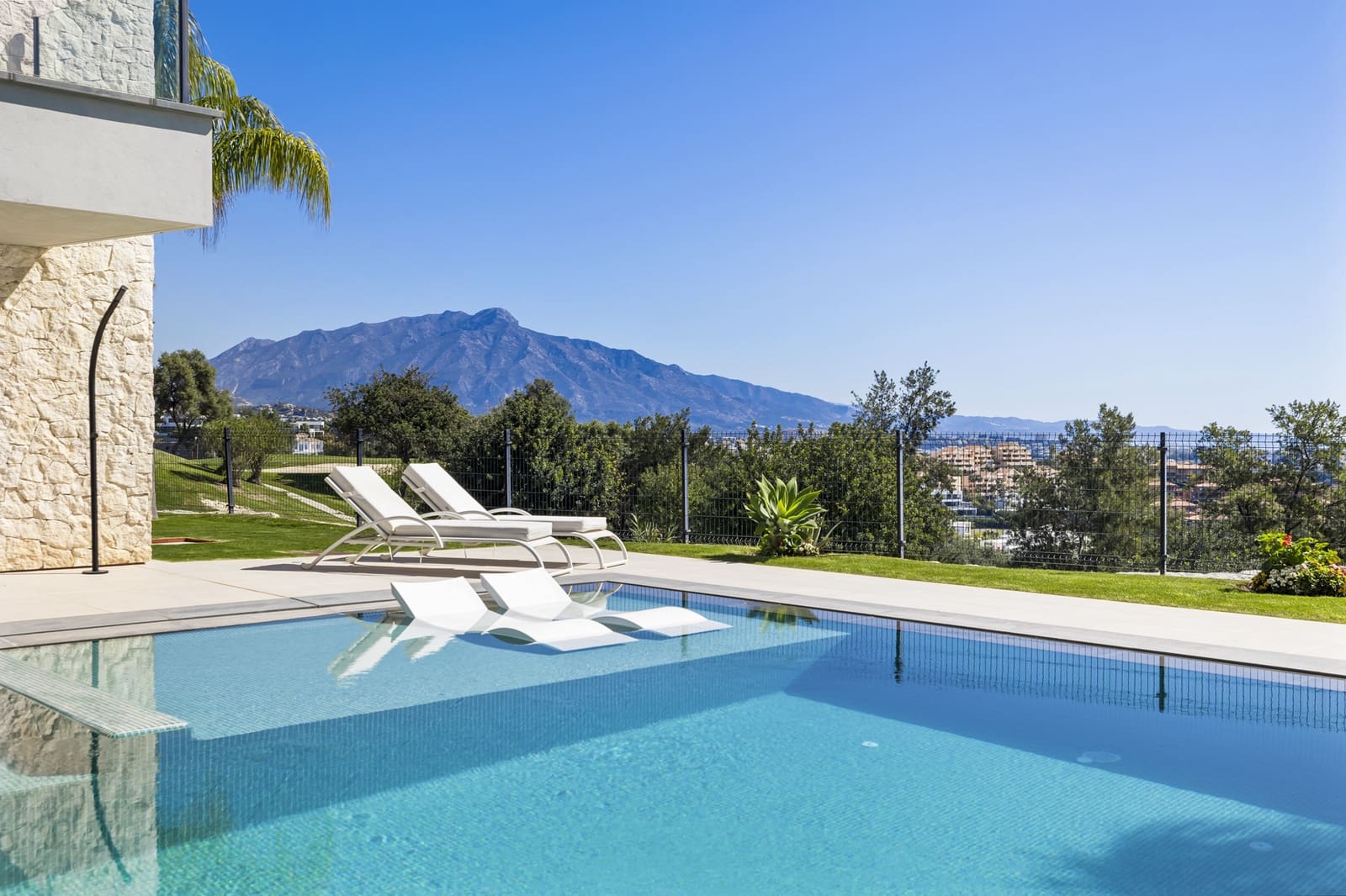 5 chambre Villa/Maison à vendre à Benahavis avec piscine garage - 4 250 000 € (Ref: 10020671)