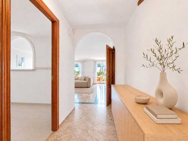 3 Zimmer Haus zu verkaufen in Buenas Noches, Estepona mit Pool Garage - 470.000 € (Ref: 10025399)