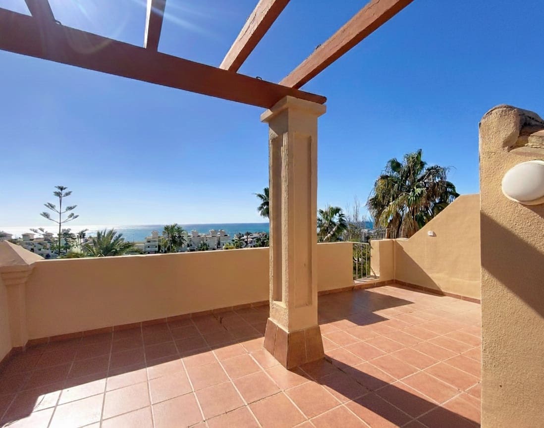 3 soveværelse Byhus til salg i Buenas Noches med swimmingpool garage - € 470.000 (Ref: 10025399)