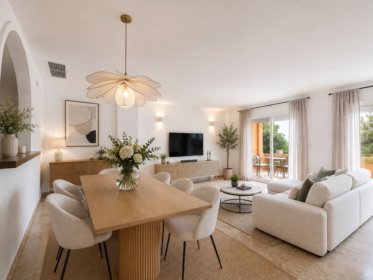 3 soveværelse Byhus til salg i Buenas Noches med swimmingpool garage - € 470.000 (Ref: 10025399)