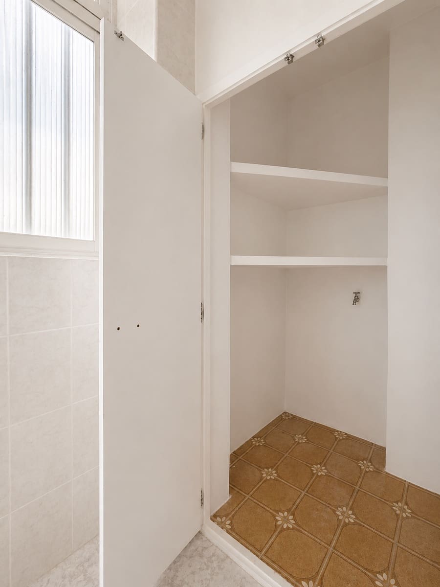 3 sovrum Lägenhet till salu i Estepona - 265 000 € (Ref: 10033673)
