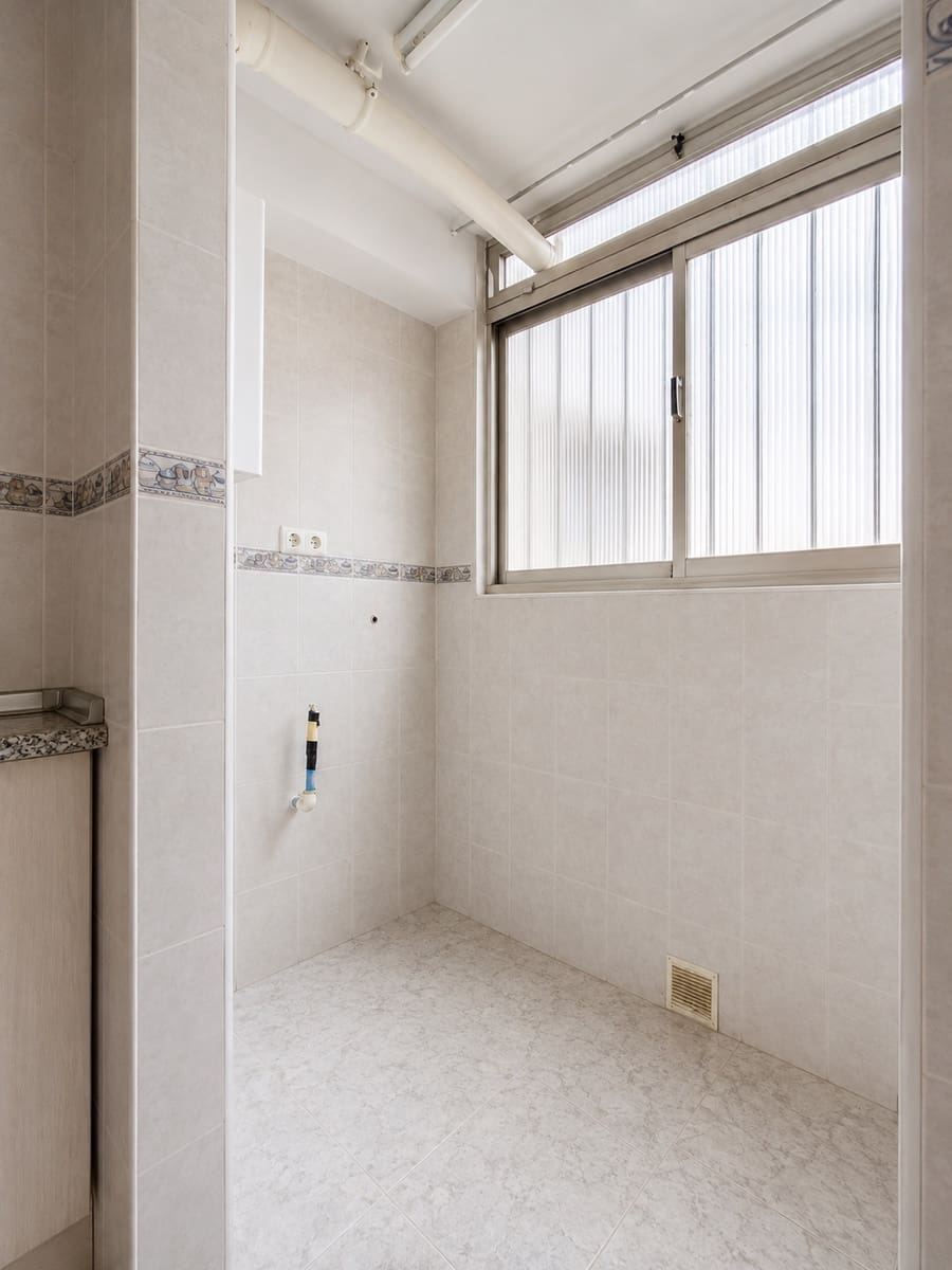 3 sovrum Lägenhet till salu i Estepona - 265 000 € (Ref: 10033673)