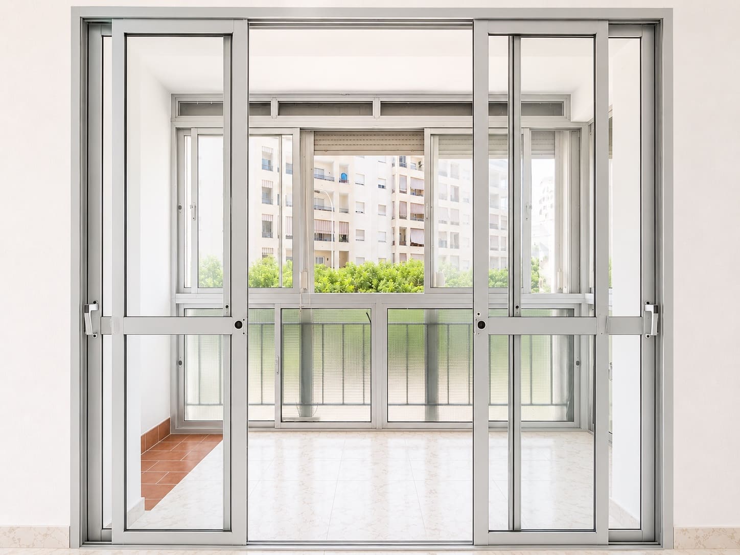 3 sovrum Lägenhet till salu i Estepona - 265 000 € (Ref: 10033673)