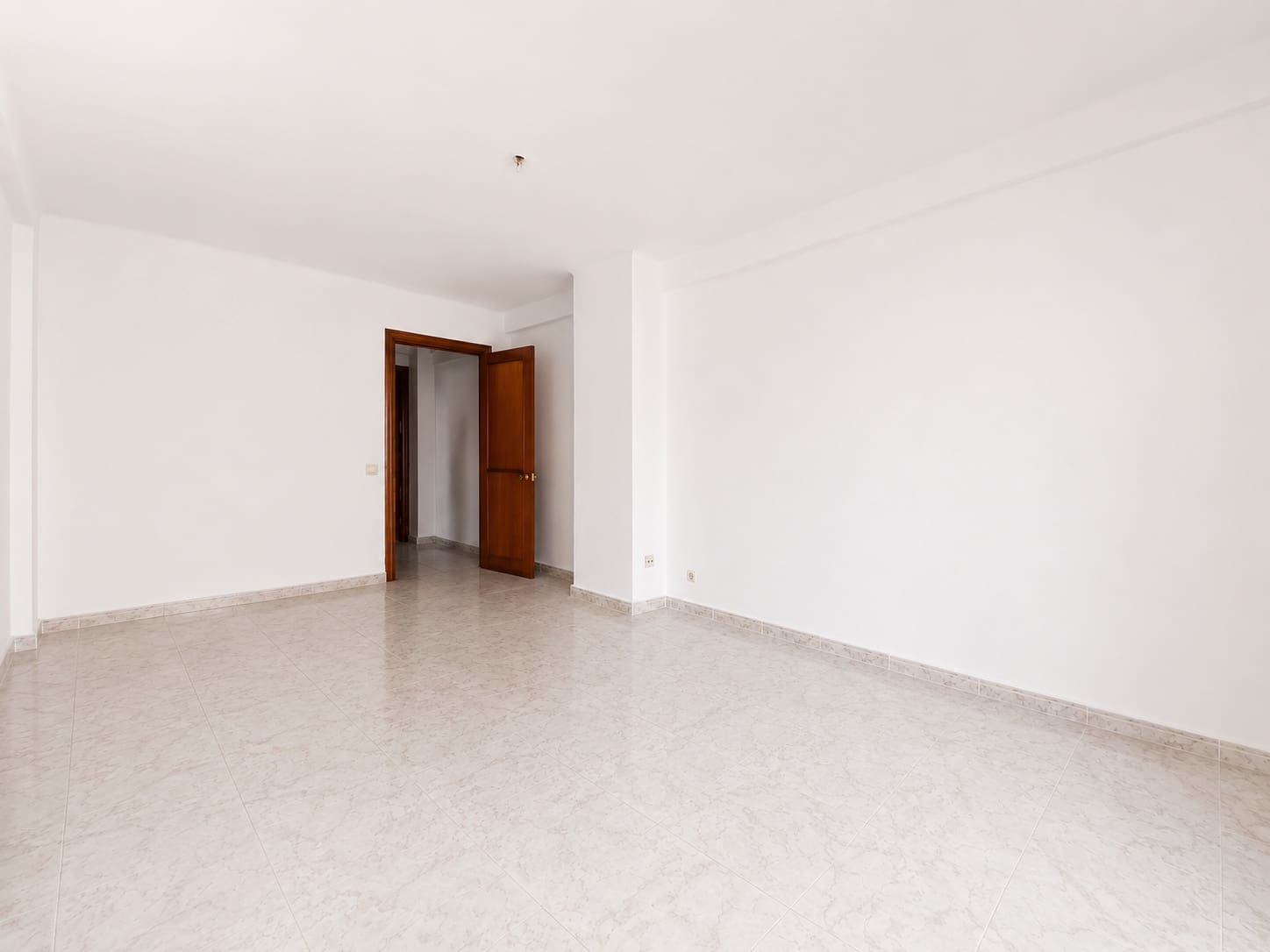 3 sovrum Lägenhet till salu i Estepona - 265 000 € (Ref: 10033673)