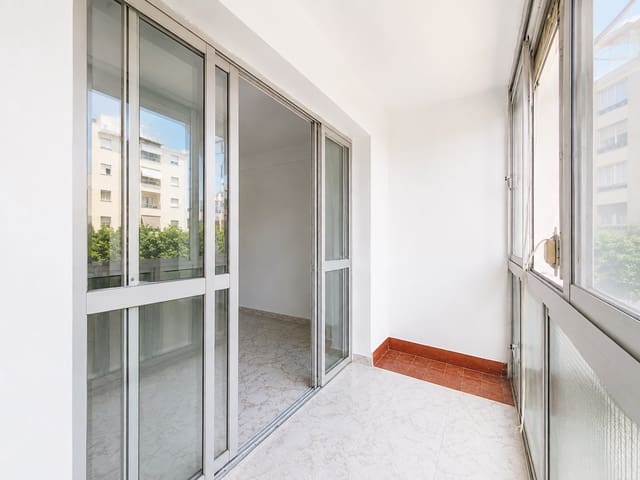 3 sovrum Lägenhet till salu i Estepona - 265 000 € (Ref: 10033673)
