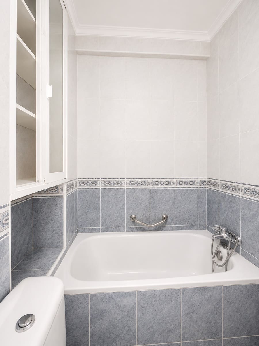 3 sovrum Lägenhet till salu i Estepona - 265 000 € (Ref: 10033673)