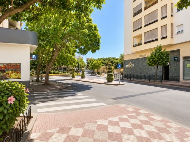3 sovrum Lägenhet till salu i Estepona - 265 000 € (Ref: 10033673)