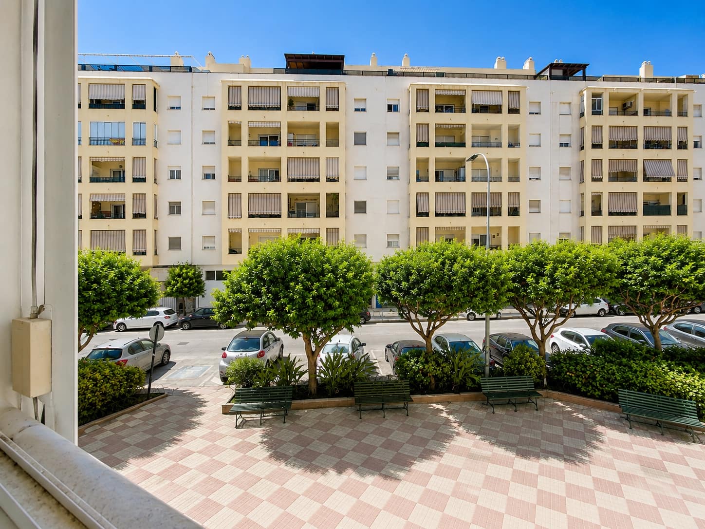 3 sovrum Lägenhet till salu i Estepona - 265 000 € (Ref: 10033673)