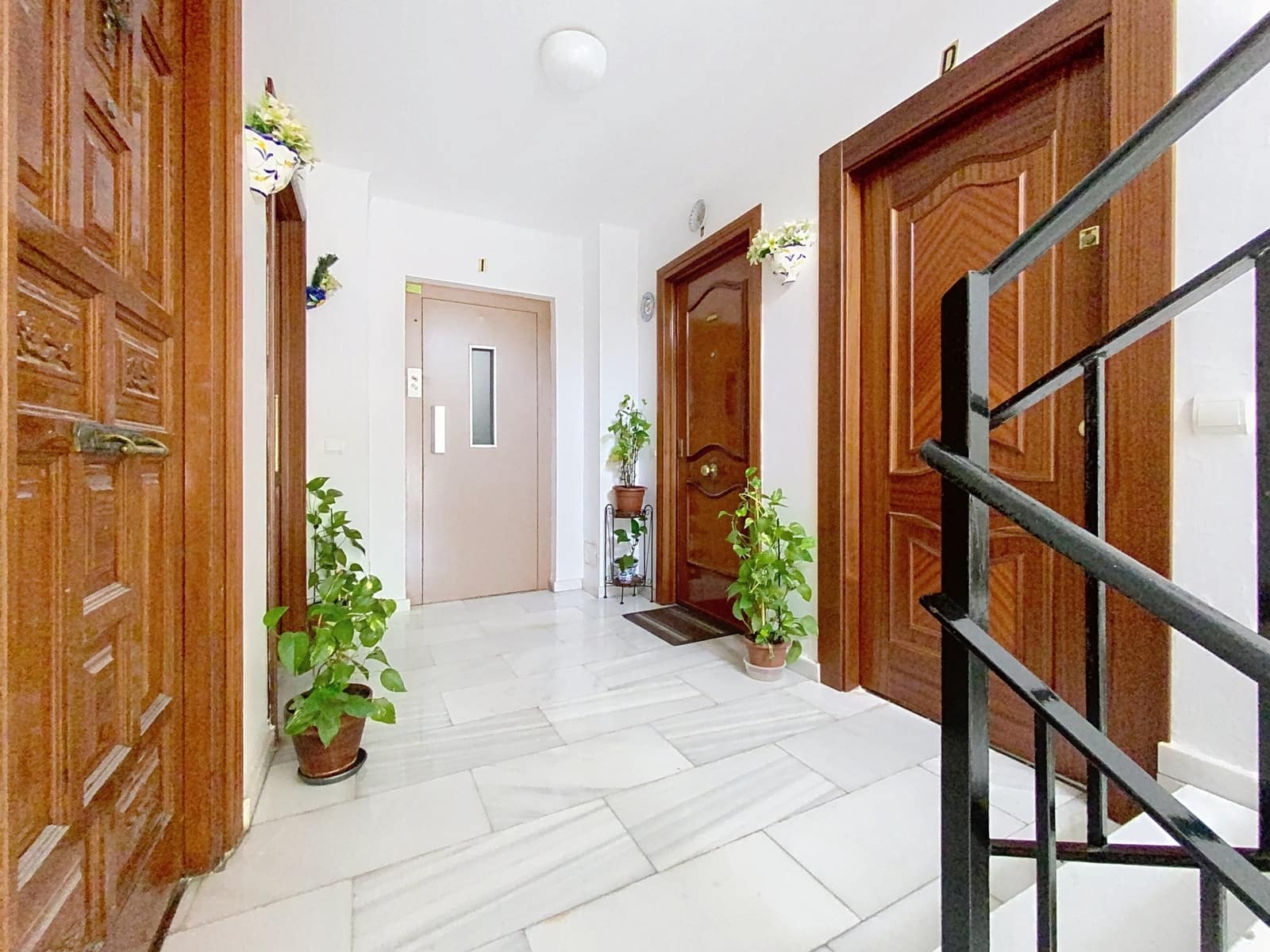 3 sovrum Lägenhet till salu i Estepona - 265 000 € (Ref: 10033673)