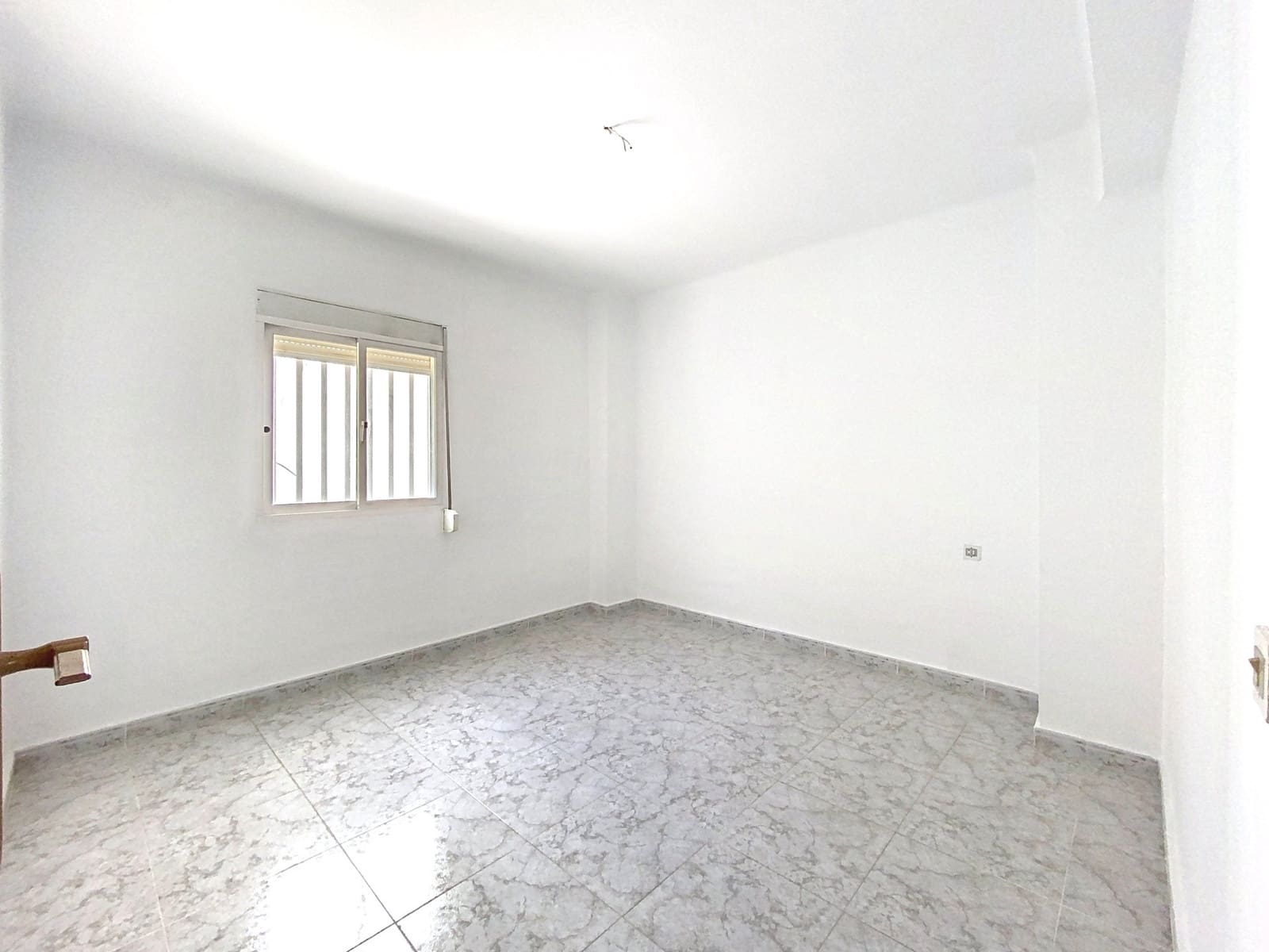 3 sovrum Lägenhet till salu i Estepona - 265 000 € (Ref: 10033673)