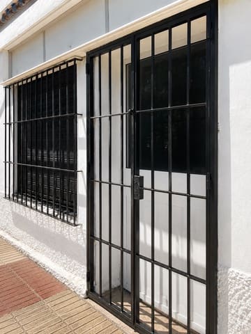 Local Comercial en Nueva Andalucia, Marbella en venta - 99.000 € (Ref: 10037184)