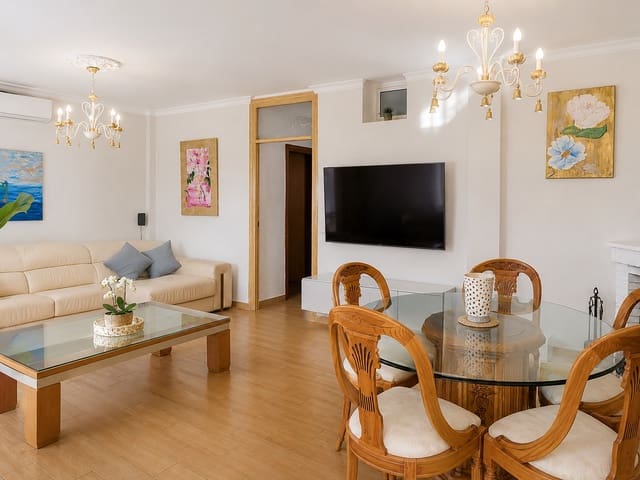 4 sypialnia Willa na sprzedaż w Seghers, Estepona z basenem garażem - 1 050 000 € (Ref: 10038715)
