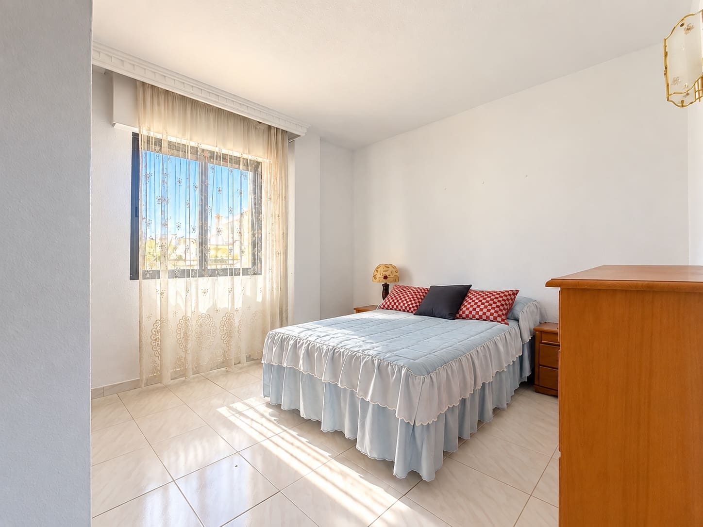 4 Zimmer Penthouse zu verkaufen in Estepona mit Pool - 450.000 € (Ref: 10054966)
