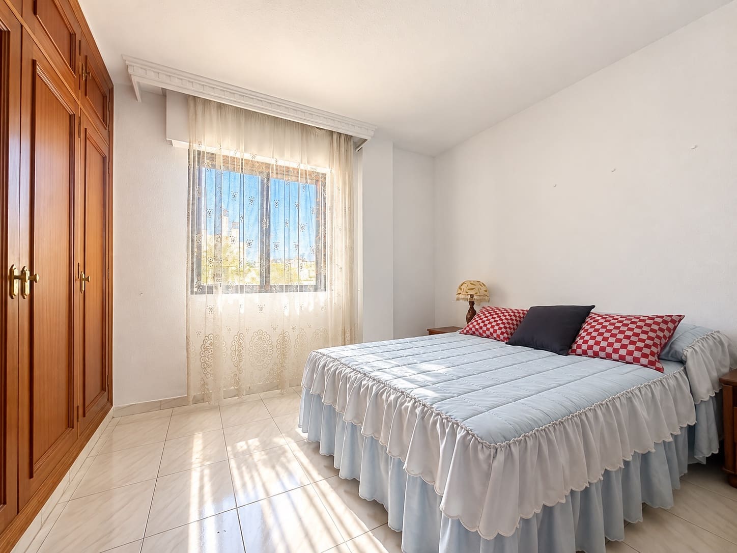 4 Zimmer Penthouse zu verkaufen in Estepona mit Pool - 450.000 € (Ref: 10054966)