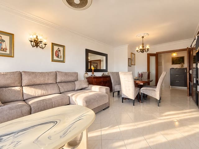 4 bedroom Penthouse for sale in Estepona with pool - € 450,000 (Ref: 10054966)