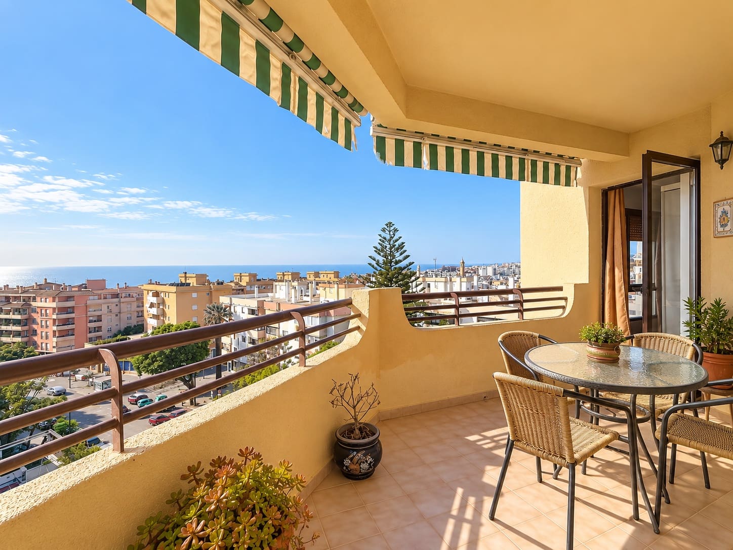 4 Zimmer Penthouse zu verkaufen in Estepona mit Pool - 450.000 € (Ref: 10054966)