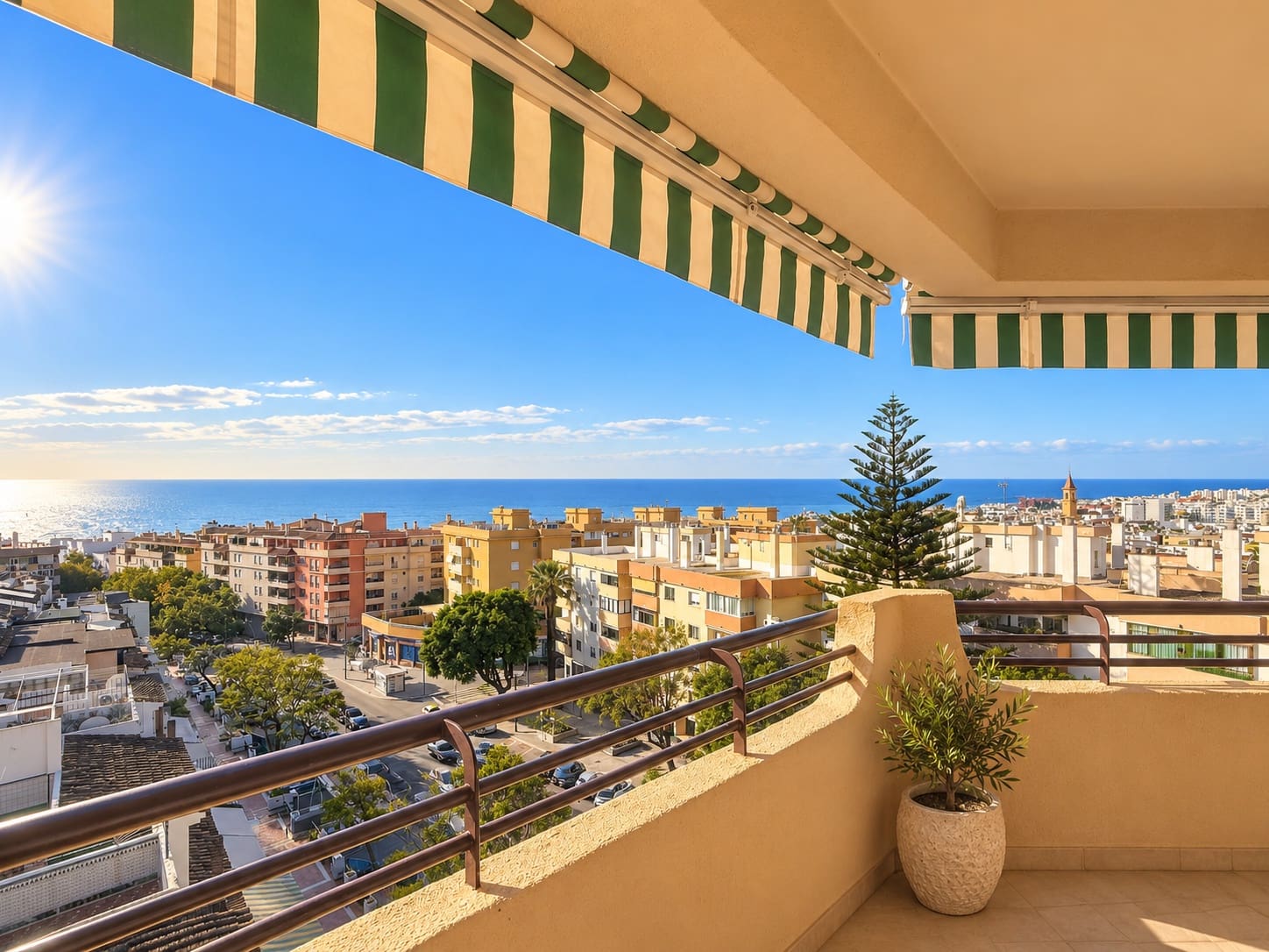 4 Zimmer Penthouse zu verkaufen in Estepona mit Pool - 450.000 € (Ref: 10054966)