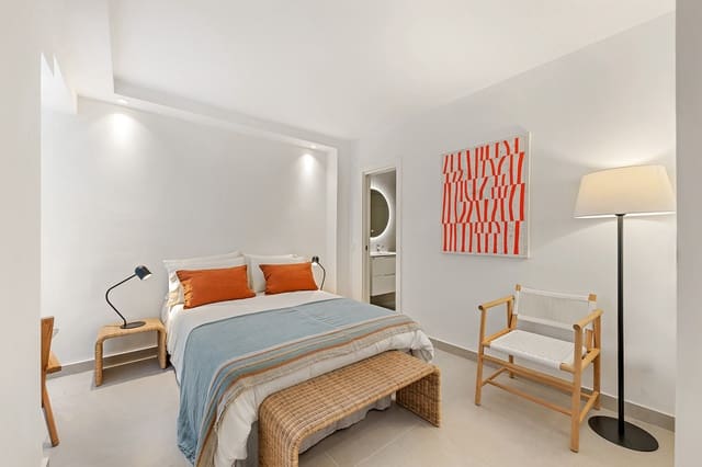 3 bedroom Townhouse for sale in Estepona - € 785,000 (Ref: 10061724)