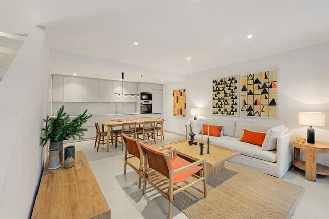 3 bedroom Townhouse for sale in Estepona - € 785,000 (Ref: 10061724)