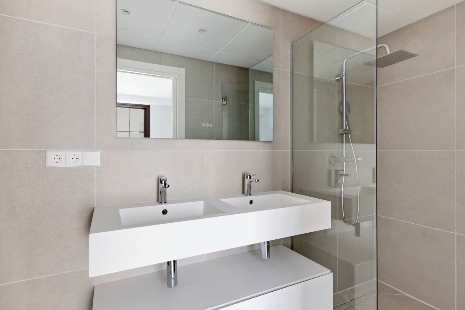 Casa de 3 habitaciones en Estepona en venta - 875.000 € (Ref: 10061726)