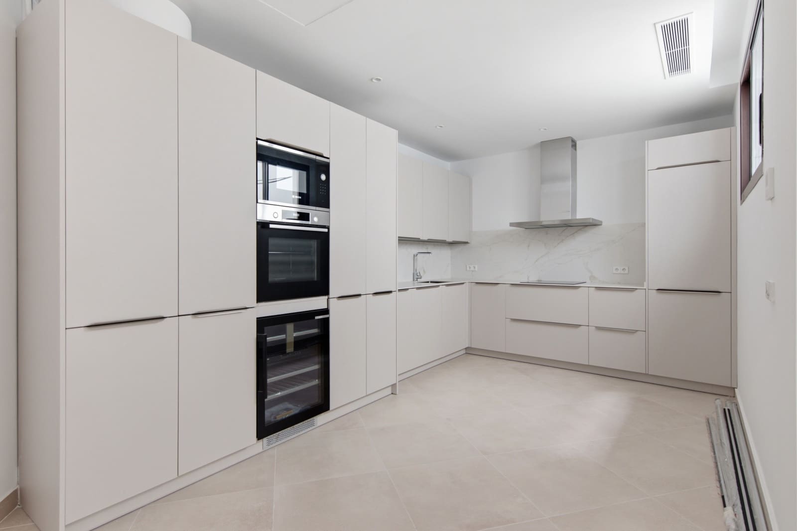 Casa de 3 habitaciones en Estepona en venta - 875.000 € (Ref: 10061726)