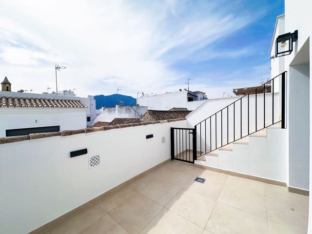 3 quarto Casa em Banda para venda em Estepona - 875 000 € (Ref: 10061726)