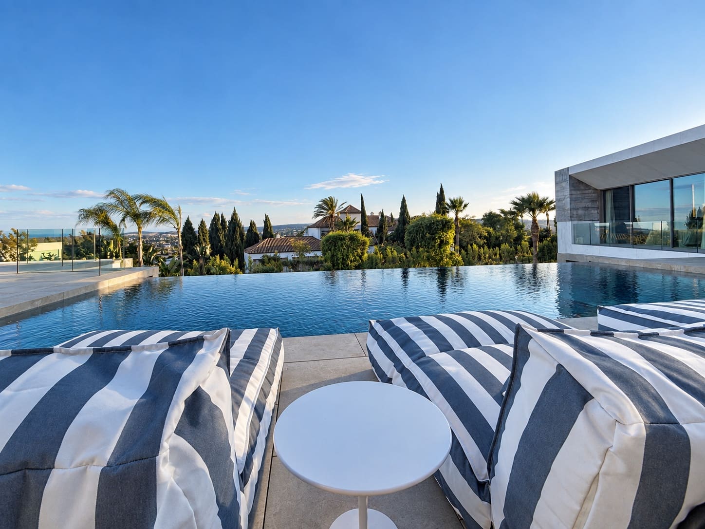 6 Zimmer Villa zu verkaufen in Sotogrande mit Pool Garage - 7.950.000 € (Ref: 10078115)