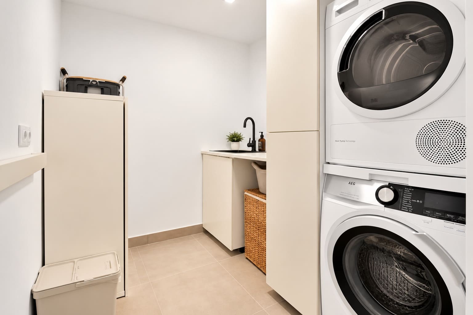 3 sypialnia Dom blizniak na sprzedaż w Casares z basenem - 520 000 € (Ref: 10081005)