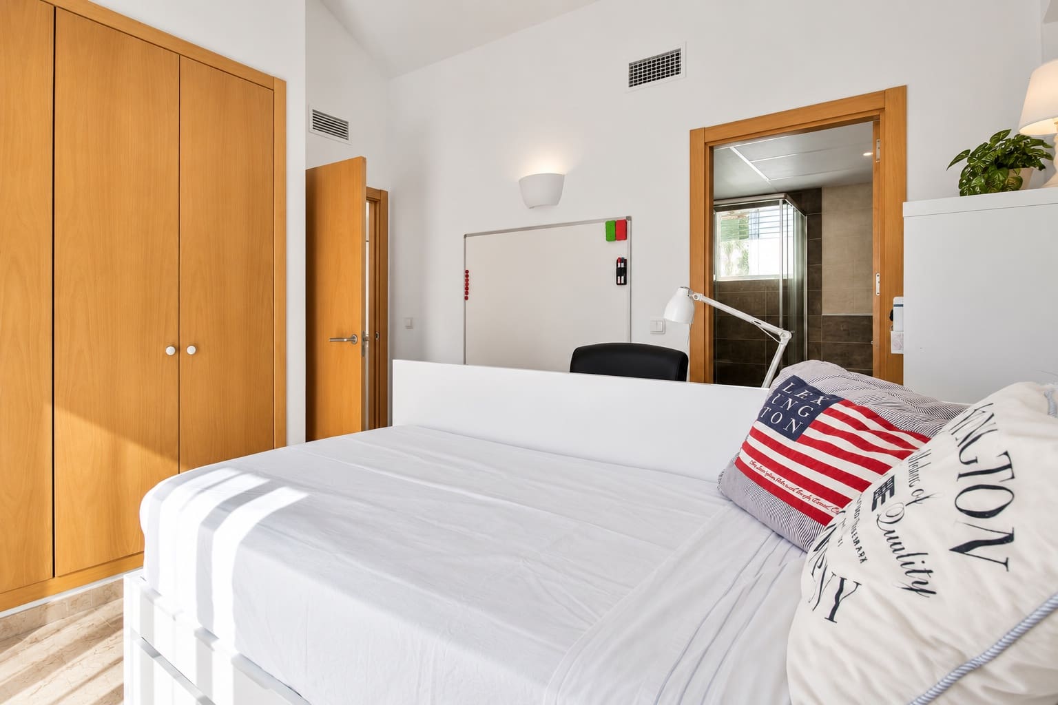 3 sypialnia Dom blizniak na sprzedaż w Casares z basenem - 520 000 € (Ref: 10081005)