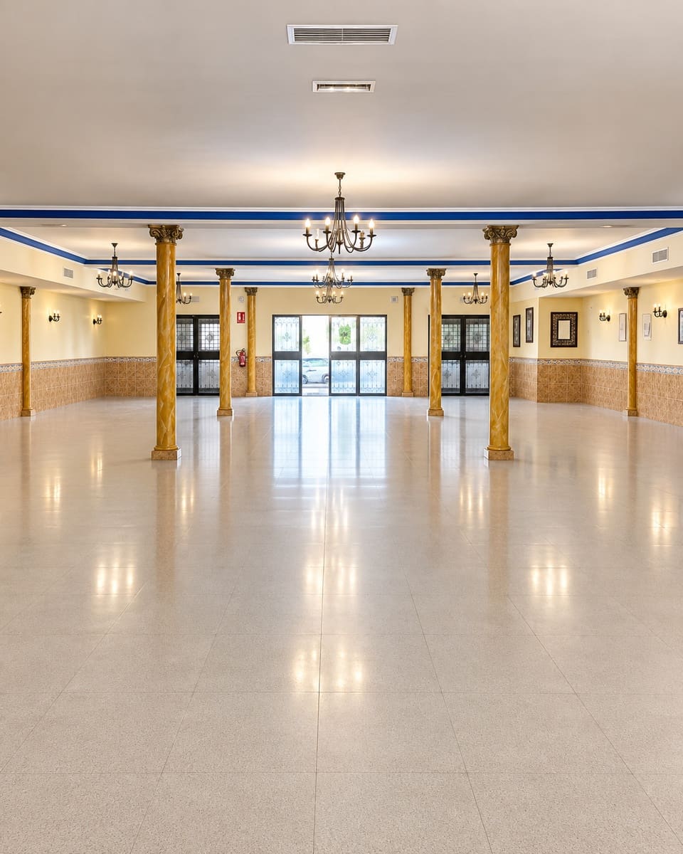 Local Comercial en Estepona en venta - 557.000 € (Ref: 10094442)