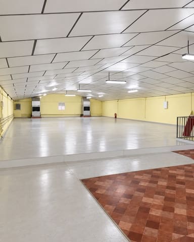 Local Comercial en Estepona en venta - 557.000 € (Ref: 10094442)