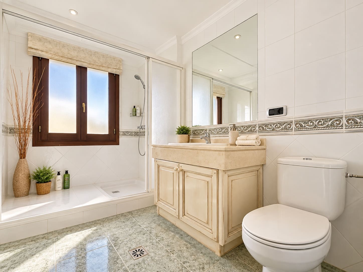 4 chambre Villa/Maison à vendre à Estepona avec piscine garage - 1 500 000 € (Ref: 10148501)