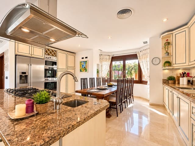 4 chambre Villa/Maison à vendre à Seghers, Estepona avec piscine garage - 1 500 000 € (Ref: 10148501)