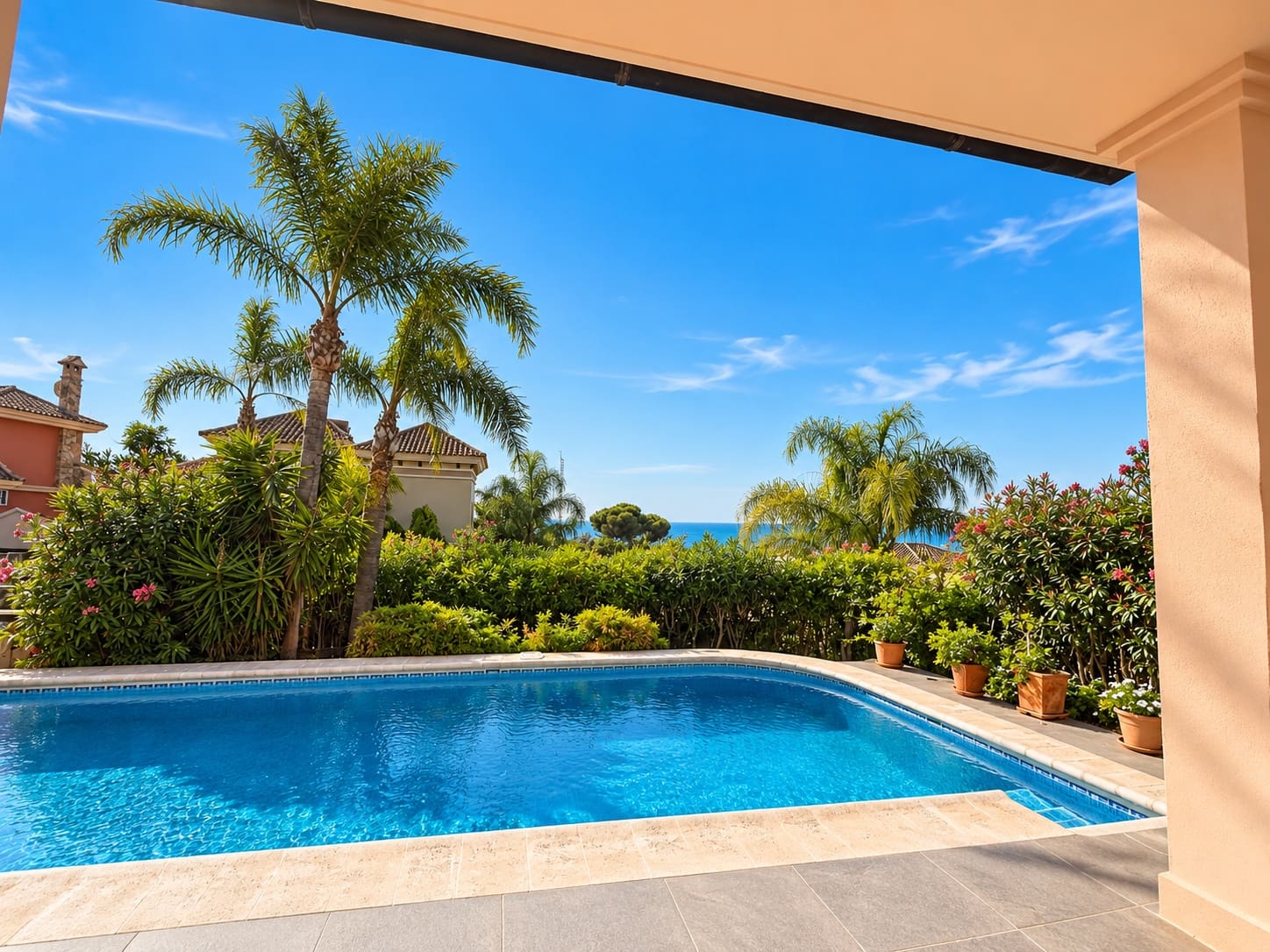 4 chambre Villa/Maison à vendre à Estepona avec piscine garage - 1 500 000 € (Ref: 10148501)
