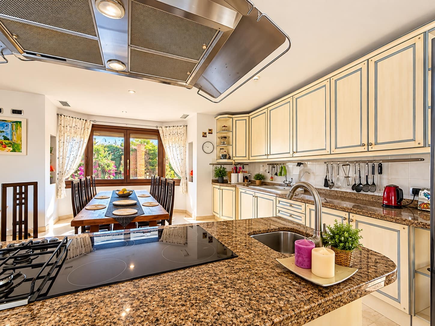4 chambre Villa/Maison à vendre à Estepona avec piscine garage - 1 500 000 € (Ref: 10148501)
