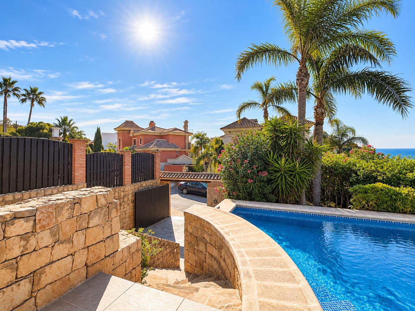 4 chambre Villa/Maison à vendre à Estepona avec piscine garage - 1 500 000 € (Ref: 10148501)