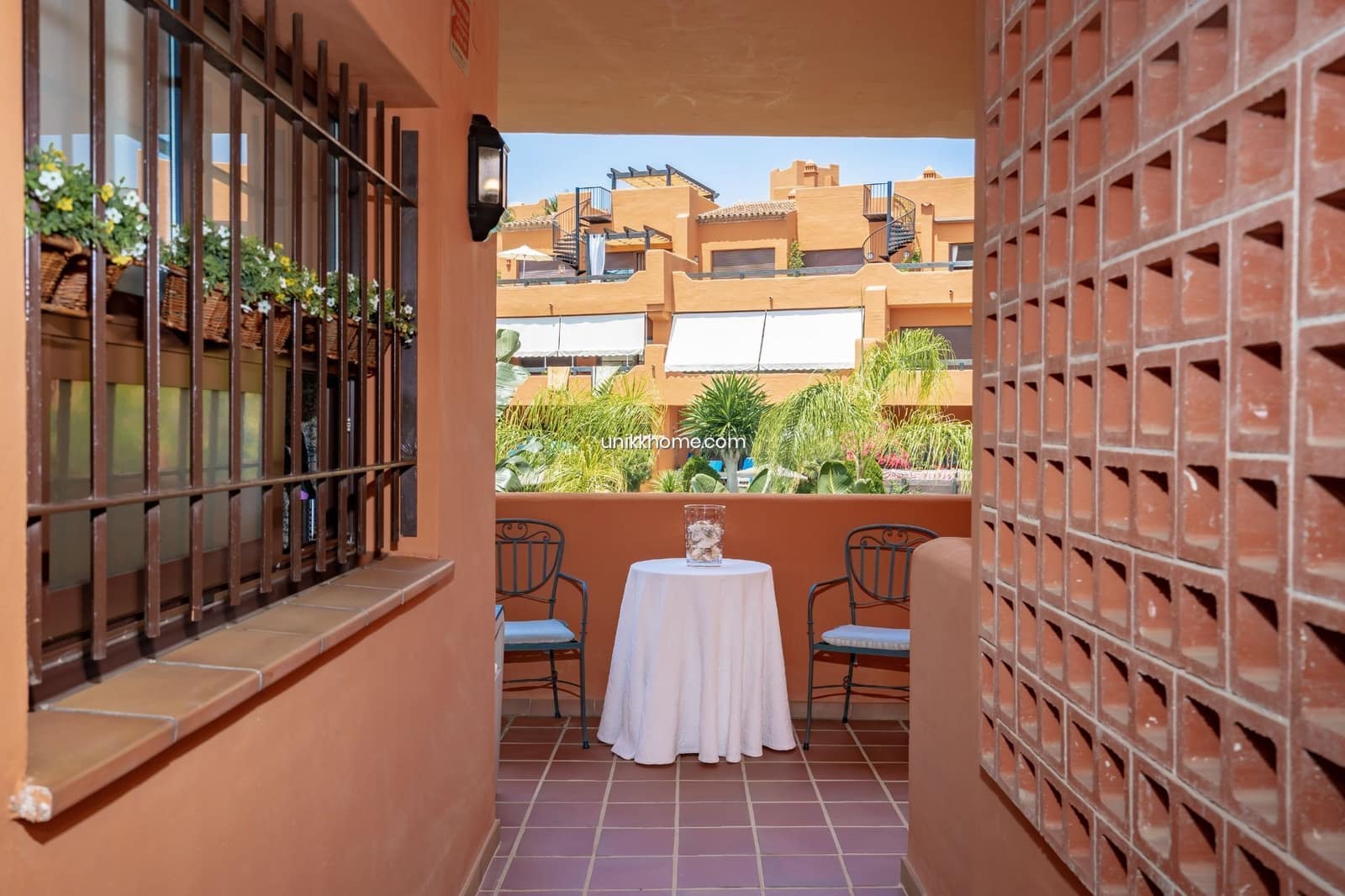 3 bedroom Apartment for sale in Estepona with pool garage - € 495,000 (Ref: 7654073)