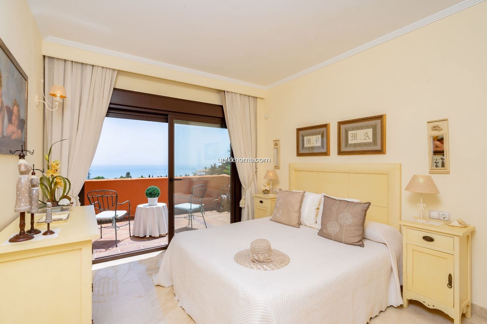 3 bedroom Apartment for sale in Estepona with pool garage - € 495,000 (Ref: 7654073)