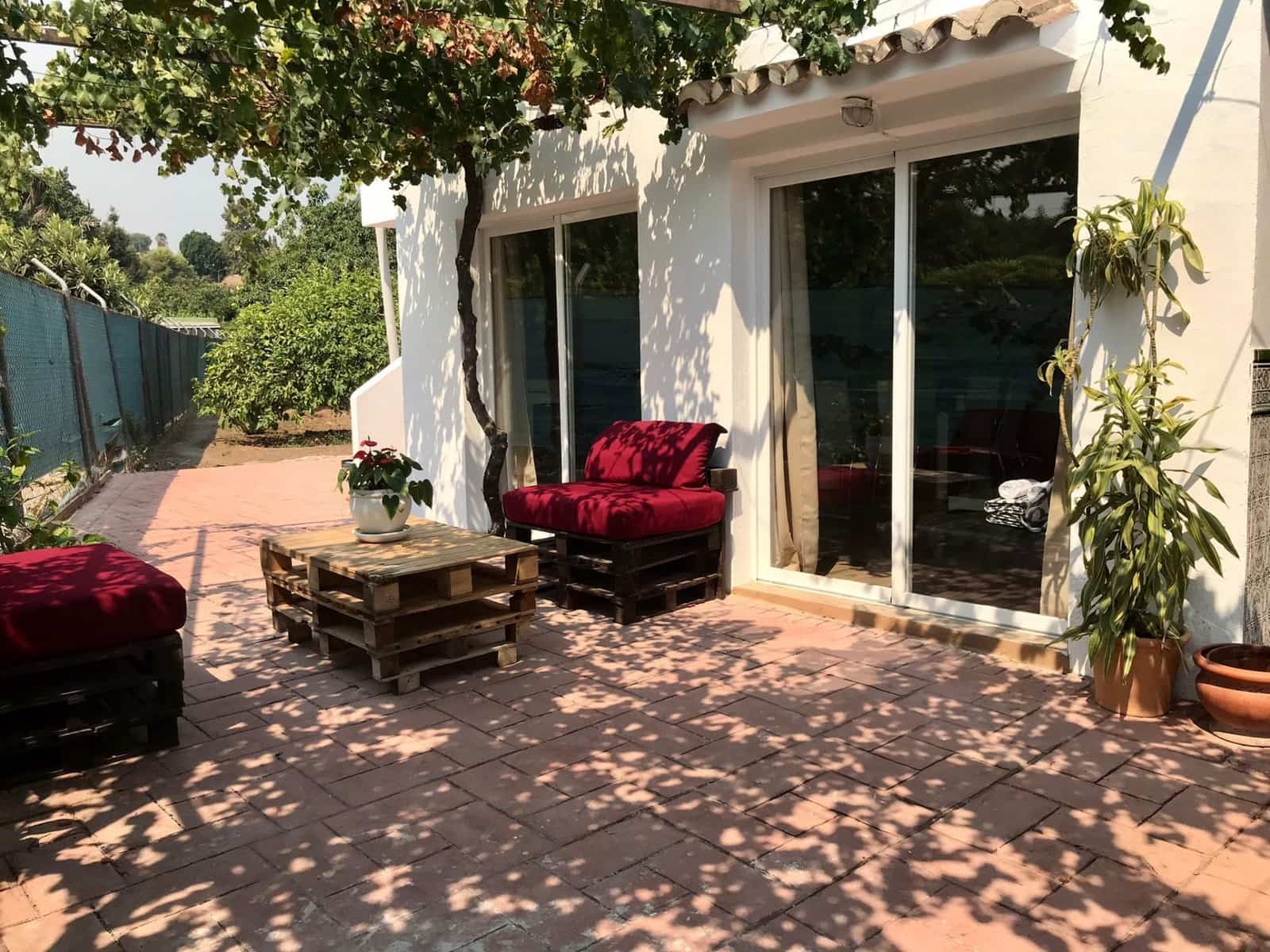 2 sypialnia Finka/Dom wiejski na sprzedaż w El Velerin z basenem garażem - 380 000 € (Ref: 7654077)