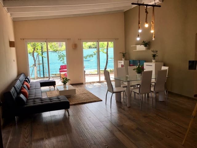 2 sypialnia Finka/Dom wiejski na sprzedaż w El Velerín, Estepona z basenem garażem - 380 000 € (Ref: 7654077)