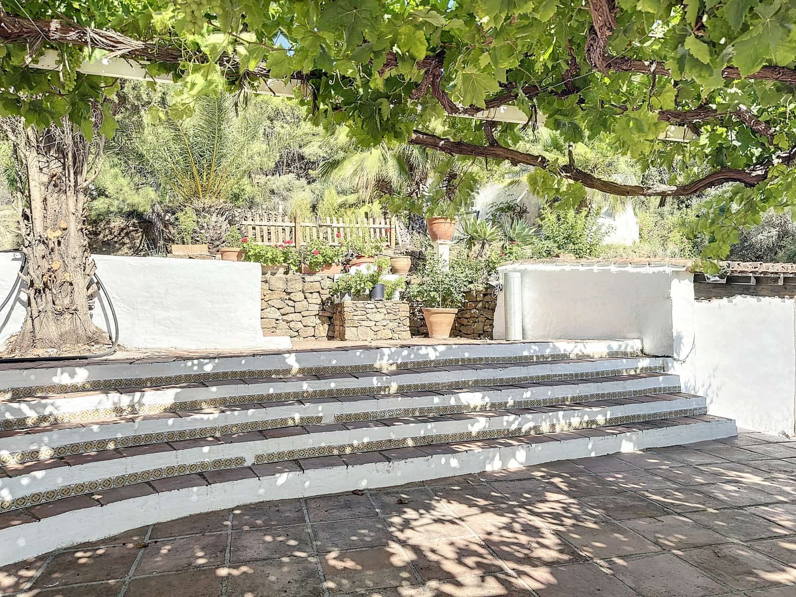 4 bedroom Finca/Country House for sale in El Padron with pool garage - € 8,000,000 (Ref: 7766836)