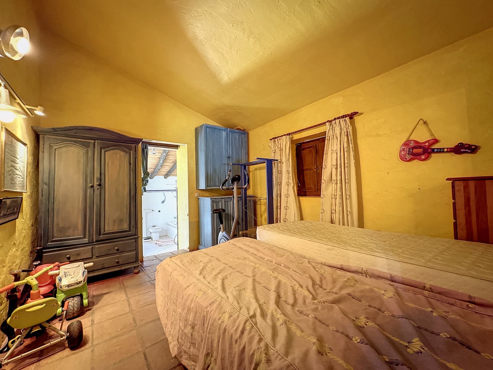 4 bedroom Finca/Country House for sale in El Padron with pool garage - € 8,000,000 (Ref: 7766836)