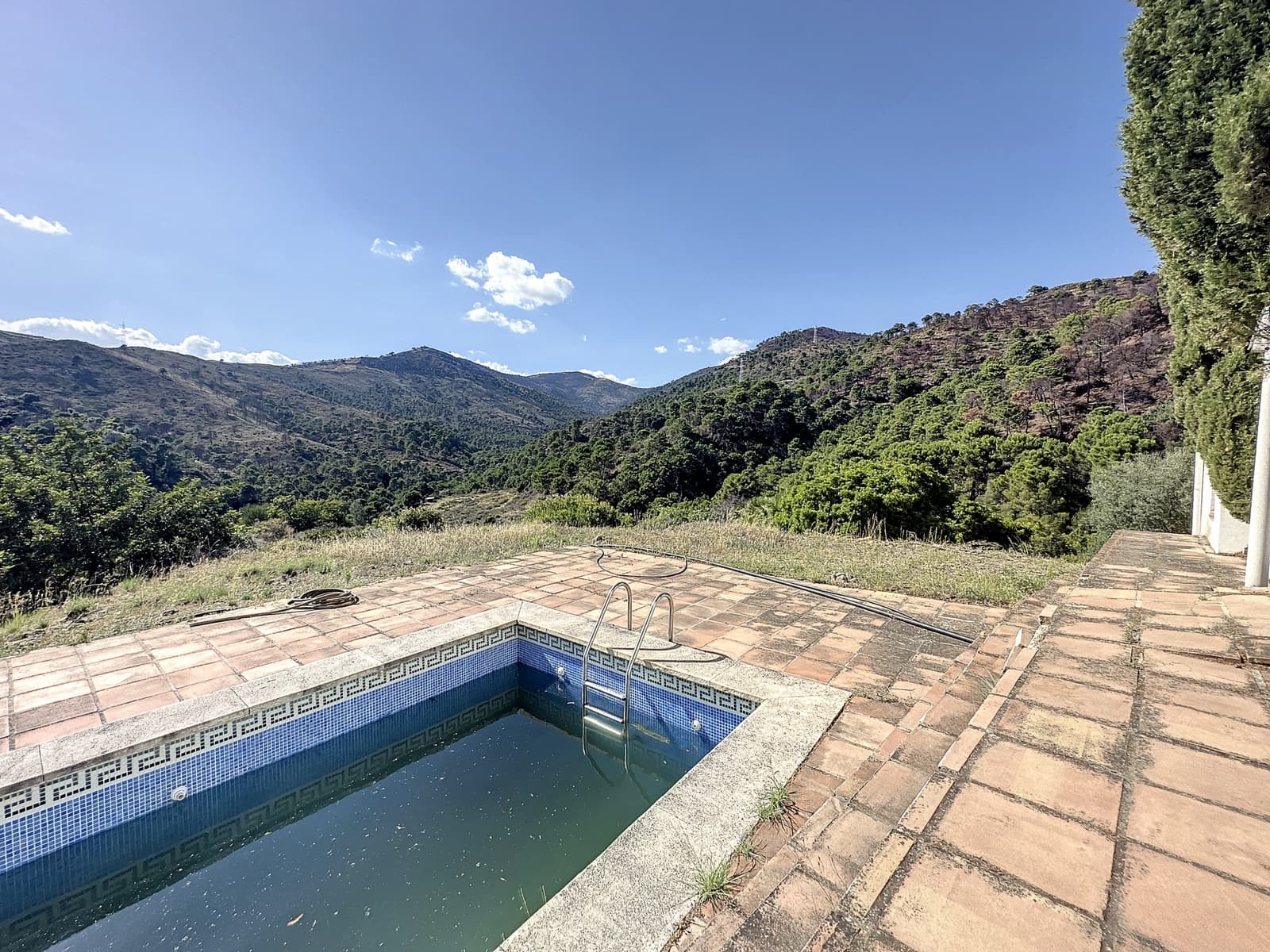 4 bedroom Finca/Country House for sale in El Padron with pool garage - € 8,000,000 (Ref: 7766836)