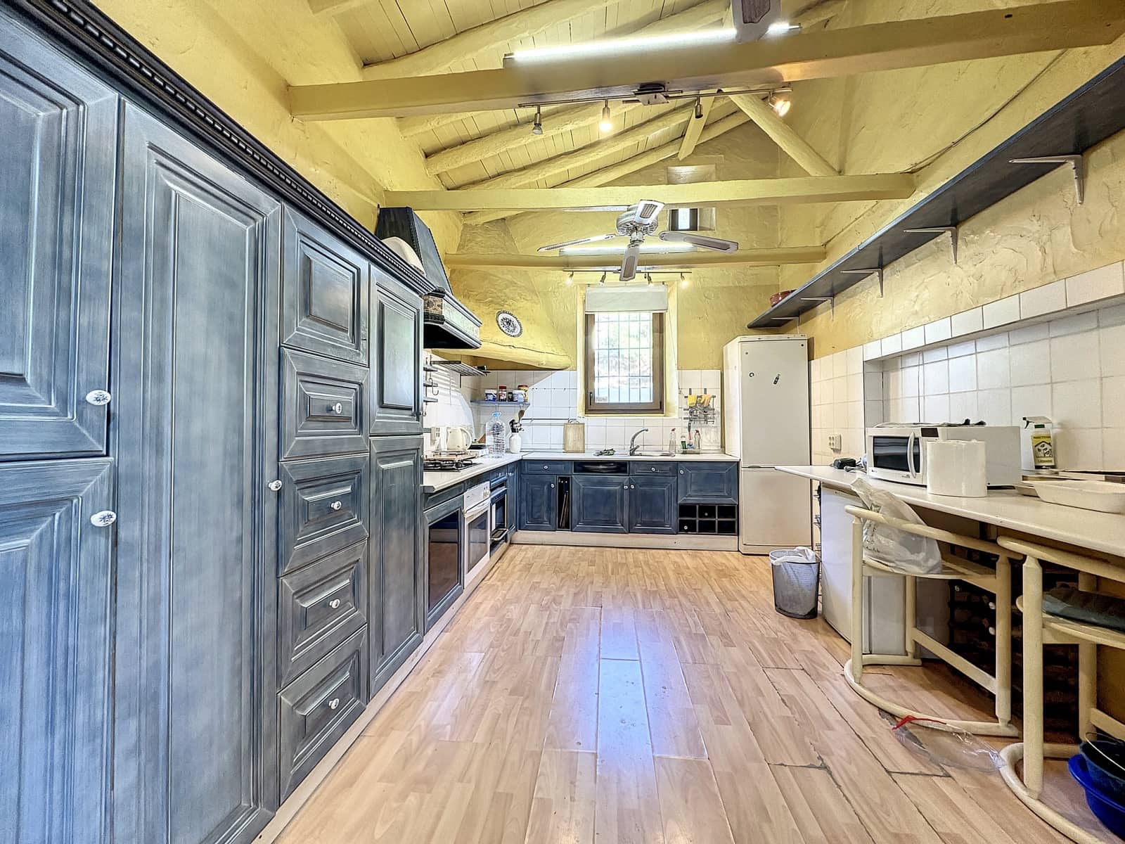 4 bedroom Finca/Country House for sale in El Padron with pool garage - € 8,000,000 (Ref: 7766836)