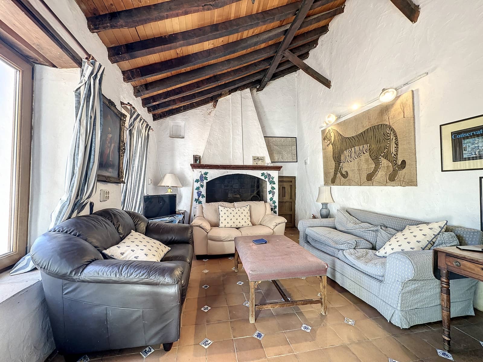 4 bedroom Finca/Country House for sale in El Padron with pool garage - € 8,000,000 (Ref: 7766836)