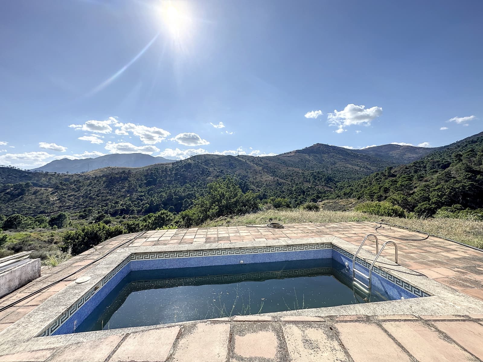 4 bedroom Finca/Country House for sale in El Padron with pool garage - € 8,000,000 (Ref: 7766836)