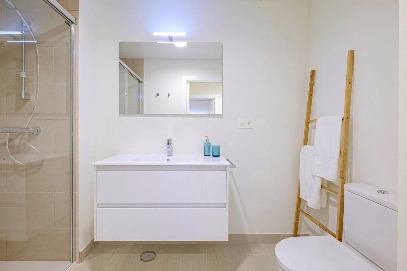 2 slaapkamer Penthouse te koop in Casares met zwembad garage - € 420.000 (Ref: 7910777)
