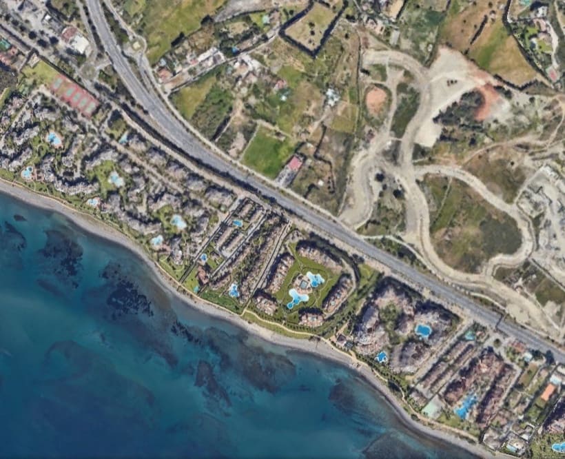 Byggegrund til salg i Estepona - € 2.700.000 (Ref: 7912672)