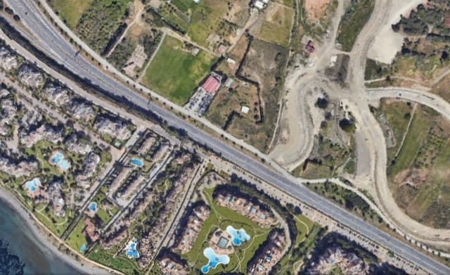 Building Plot for sale in Estepona - € 2,700,000 (Ref: 7912672)
